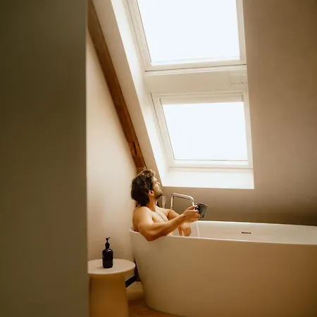 アパートホテル Ocean House Scheveningen 4*